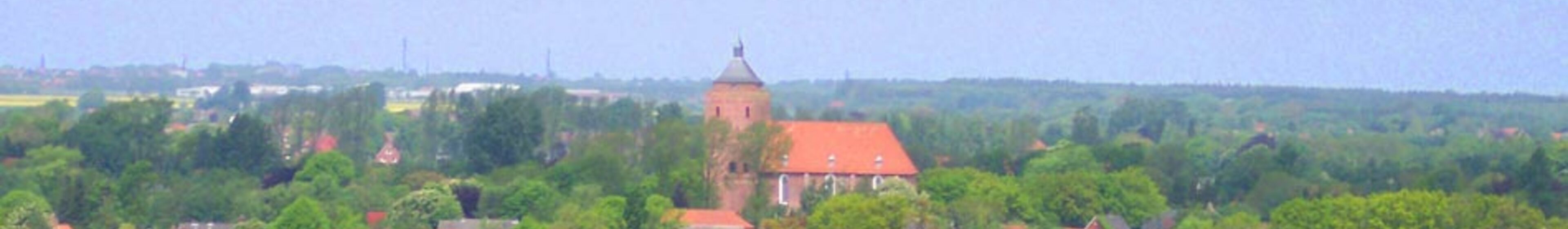 Blick aus der Luft auf unsere Warnfriedkirche